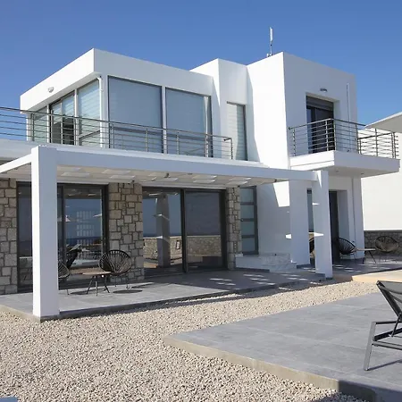 Alana Villa